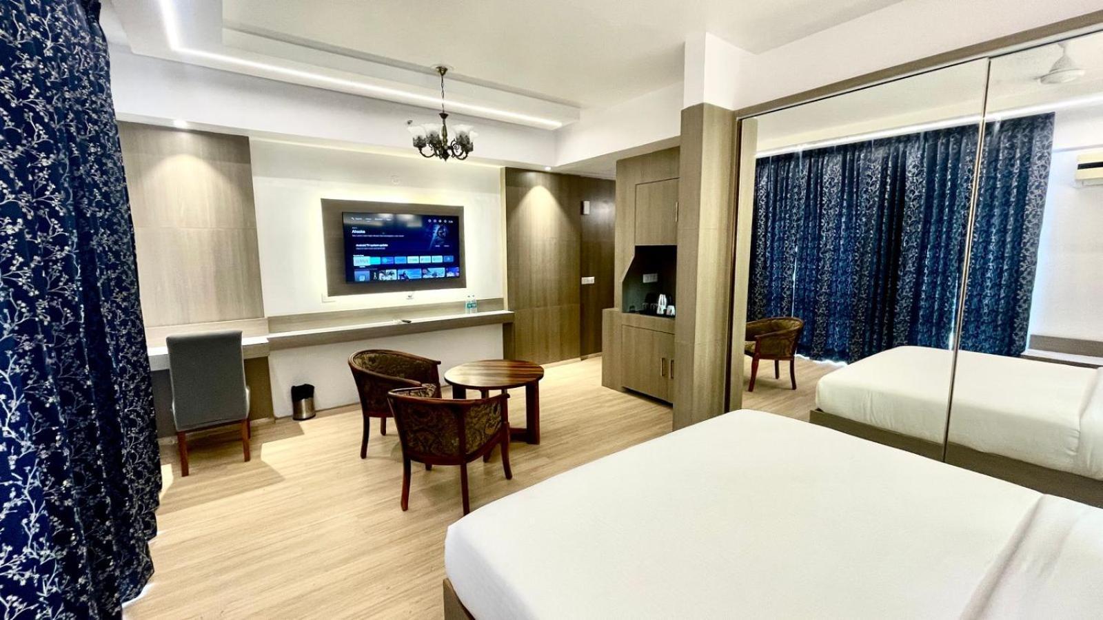 The Grace Residency - Gomtinagar, Lucknow Aparthotel Eksteriør bilde