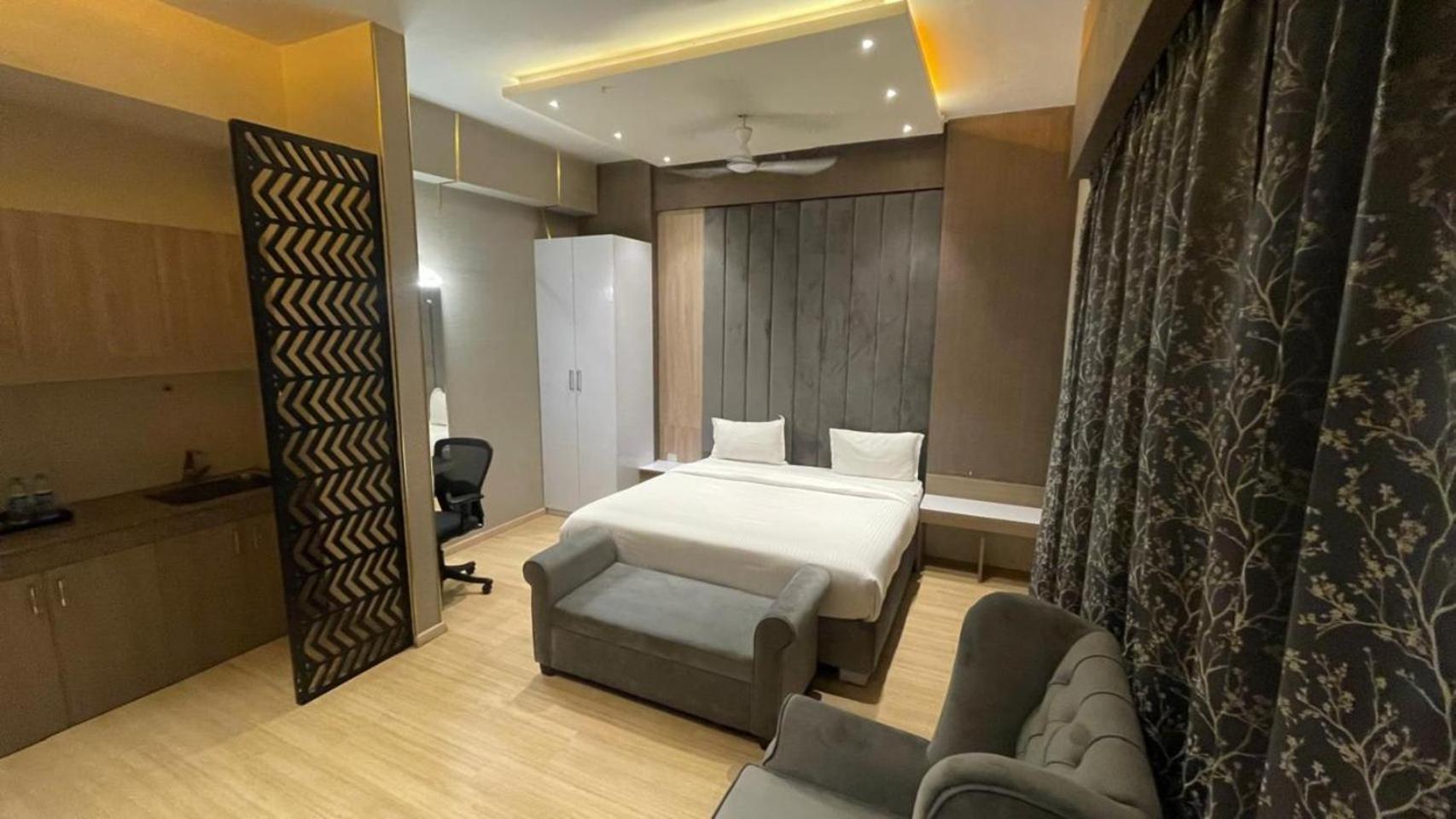 The Grace Residency - Gomtinagar, Lucknow Aparthotel Eksteriør bilde