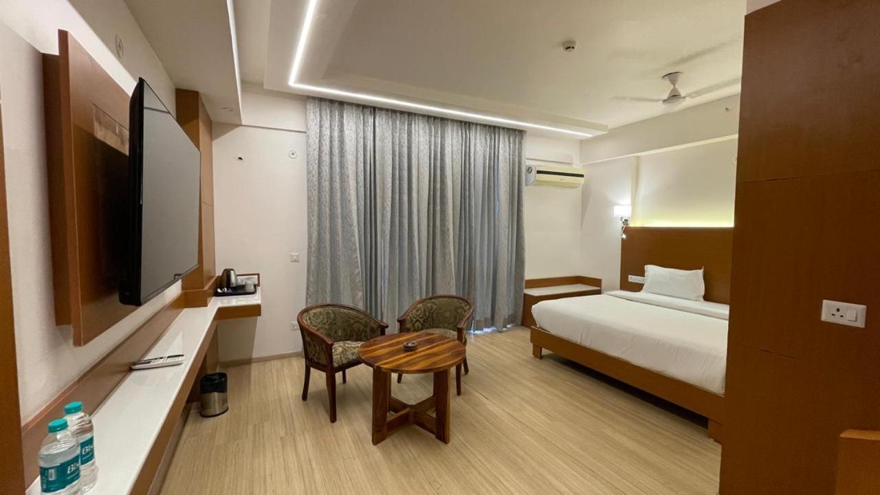 The Grace Residency - Gomtinagar, Lucknow Aparthotel Eksteriør bilde