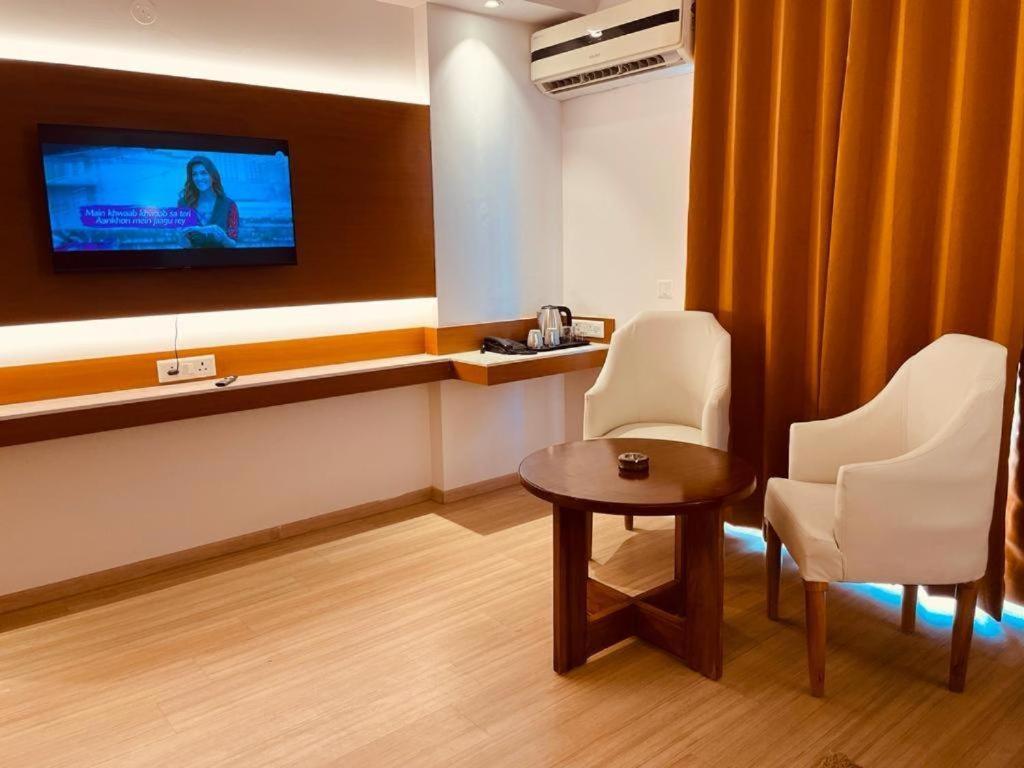 The Grace Residency - Gomtinagar, Lucknow Aparthotel Eksteriør bilde
